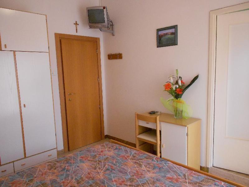 Hotel Vevey 리미니 객실 사진