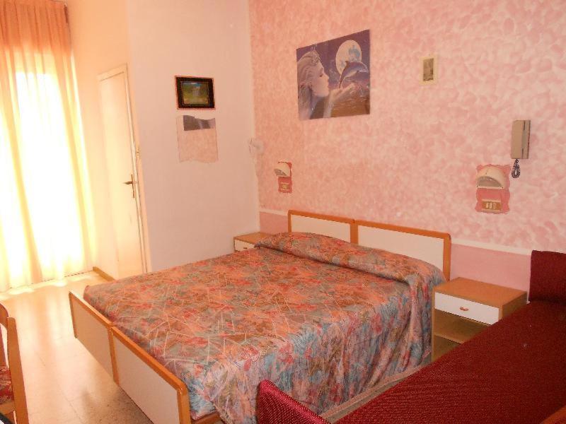 Hotel Vevey 리미니 객실 사진