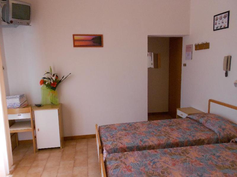 Hotel Vevey 리미니 객실 사진